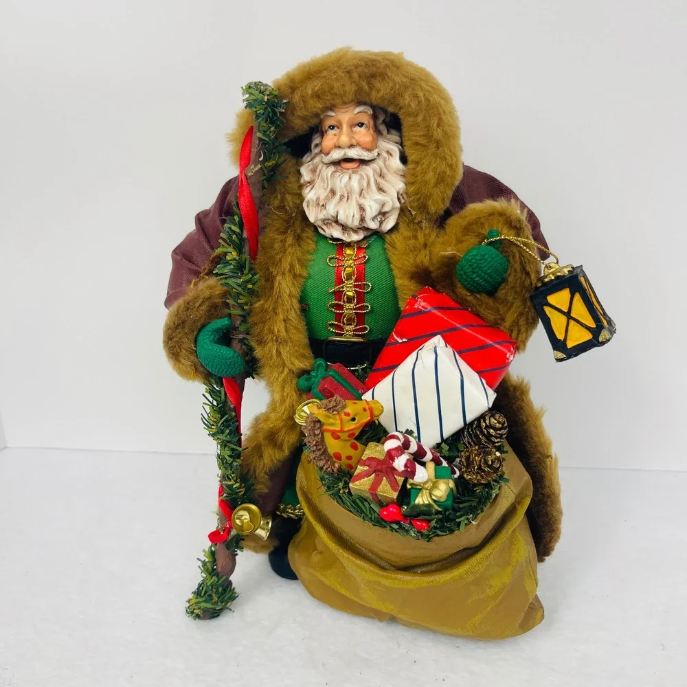 Vintage Old World Santa Claus Figure Burgundy Fur Robe Lantern 11 Inch Christmas